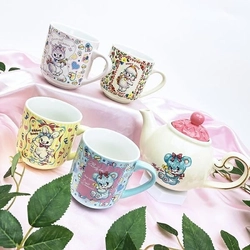 スイマーの人気再復活！レトロな雰囲気がイマドキなマグカップで一息つきませんか？