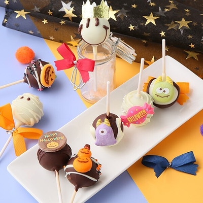 おばけの表情がユーモラスなポップケーキ