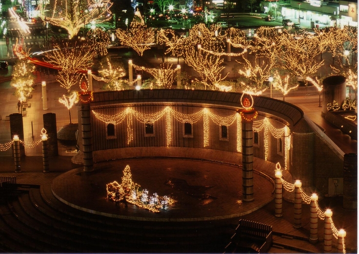 第4回(2003年) イルミネーションの電球数を、日立市民の人口に合わせて20万球としました。