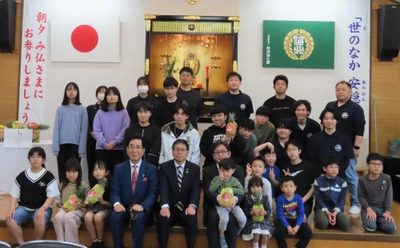 県内12カ所の児童施設に台湾パイナップルを寄贈