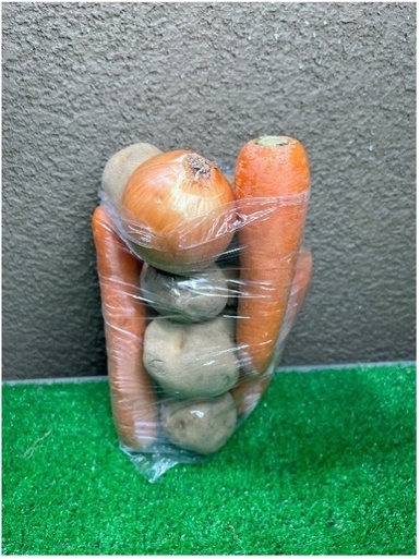 カレーの具材詰め放題を開催