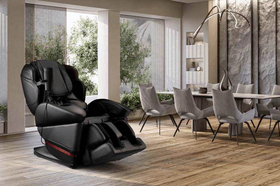 1954年、世界初の量産型マッサージチェアを 世に送り出したフジ医療器