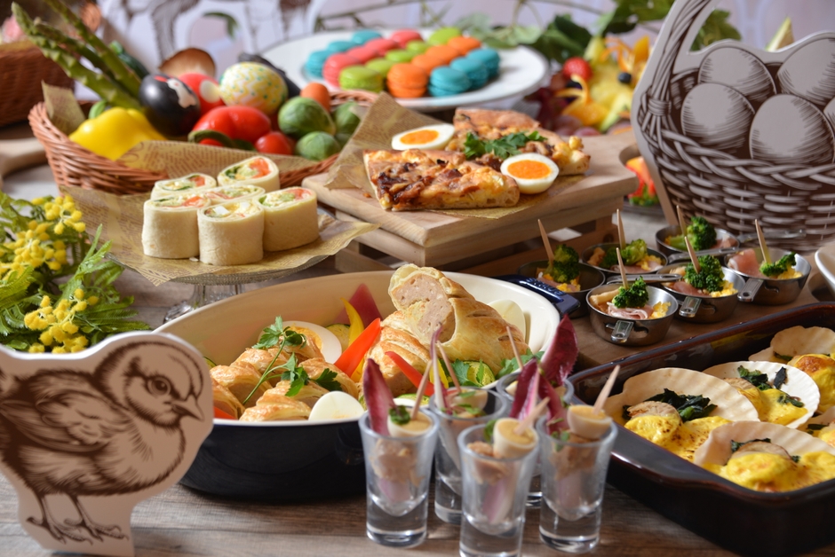 温製料理・冷製料理・デザートなど30種類以上のメニュー