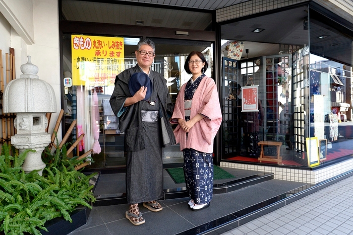 良心を売る店 よしだ　代表と若女将