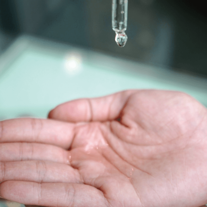 １滴でバラに包まれたように