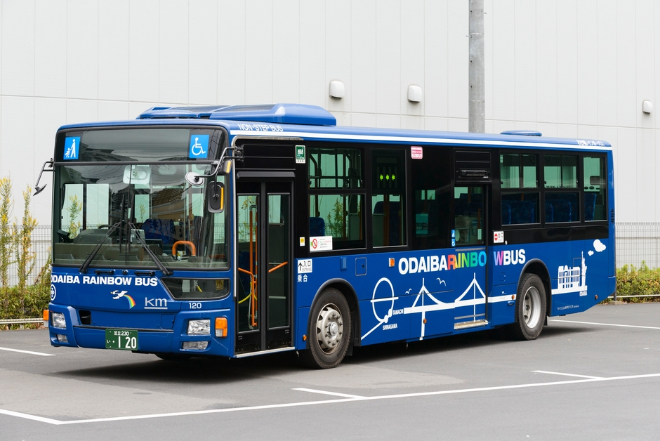 お台場レインボーバス全景