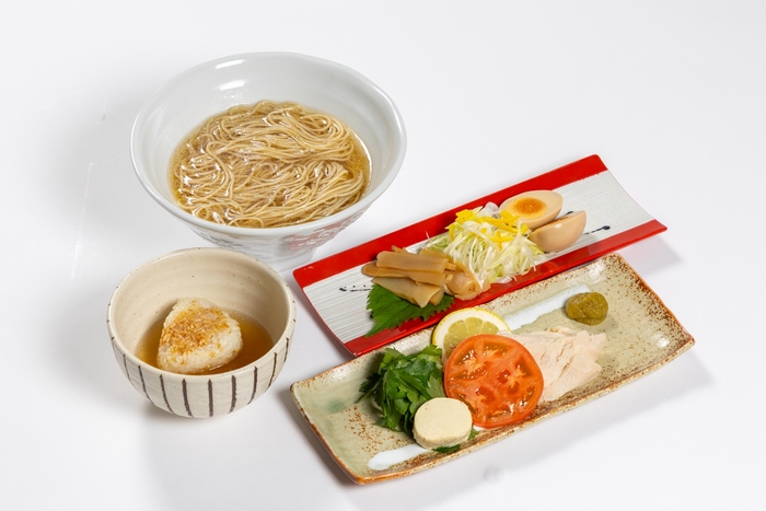 追加トッピングや雑炊用焼おにぎりもご用意