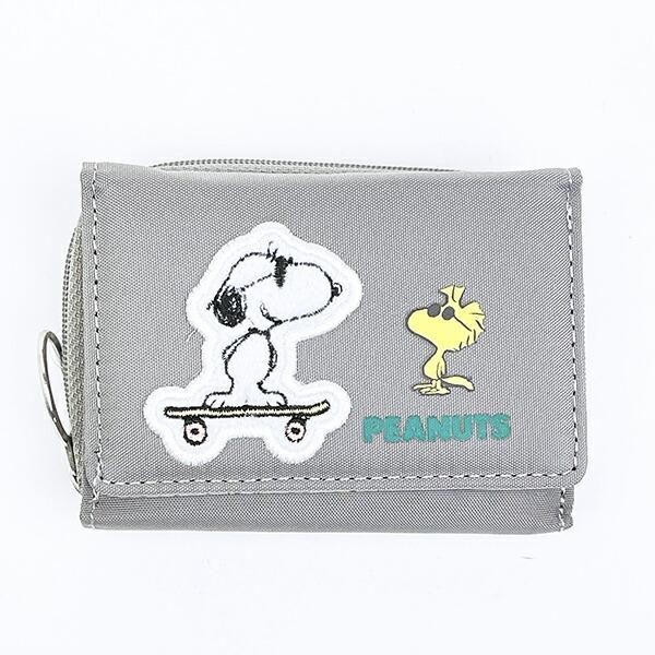 スヌーピーの三つ折り財布