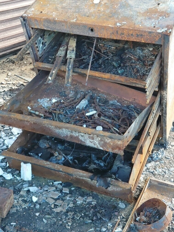 大切な工具が焼けてしまいました