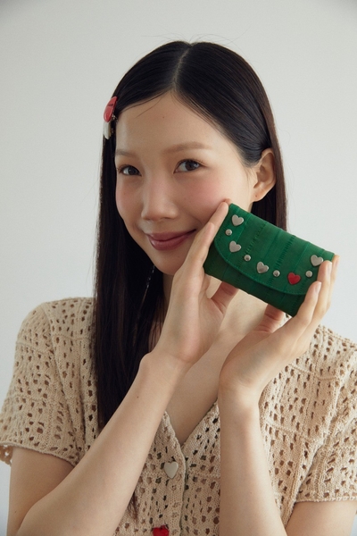 2025SA01/シンプルカードホルダーラブ（グリーン）