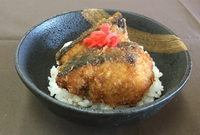 新潟「佐渡のブリカツ丼」