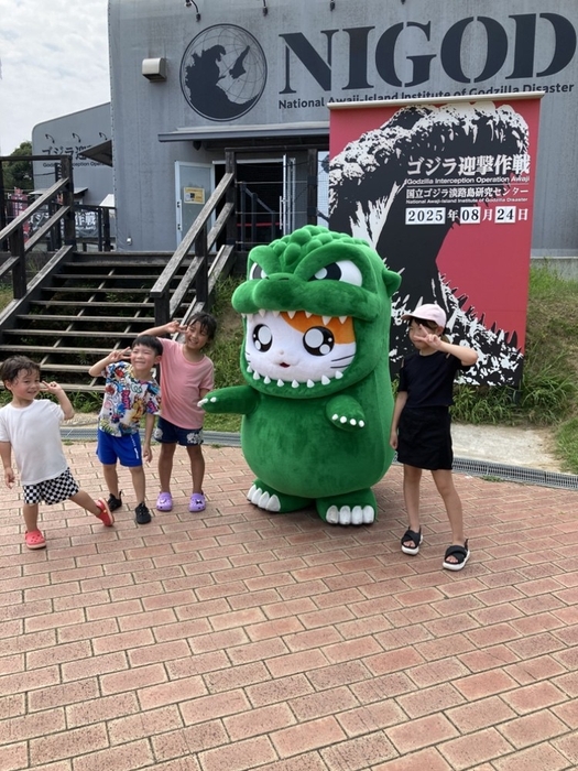 ▲ゴジハムくんと写真を撮ろう!