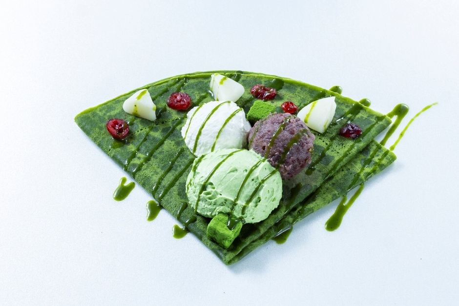 ひんやり冷たい白玉をトッピング!