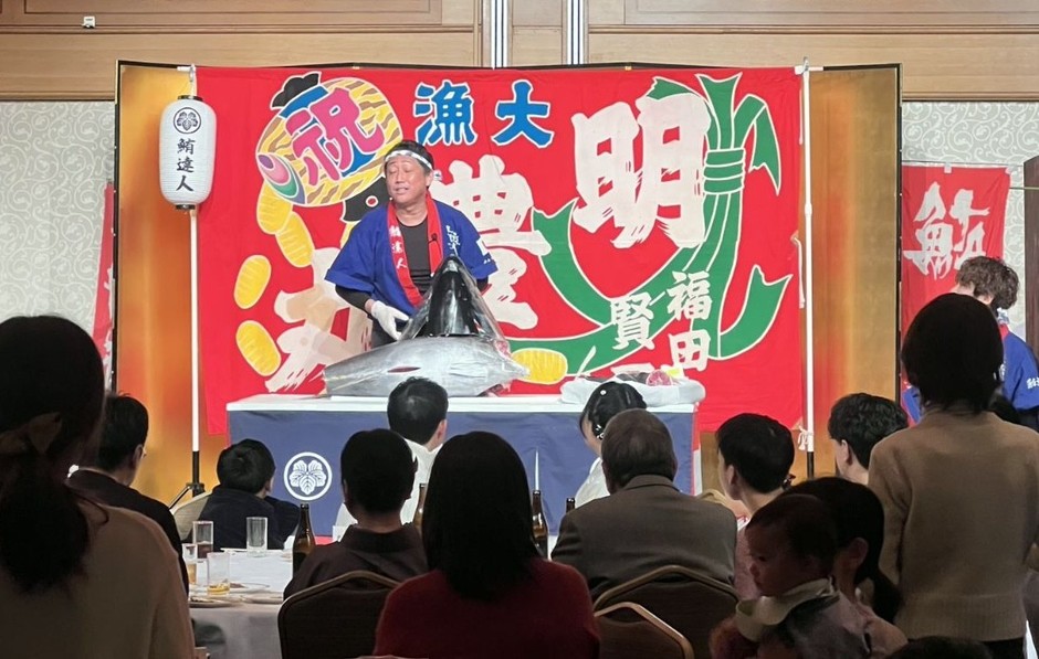 マグロ解体ショーの様子(2026年1月撮影)