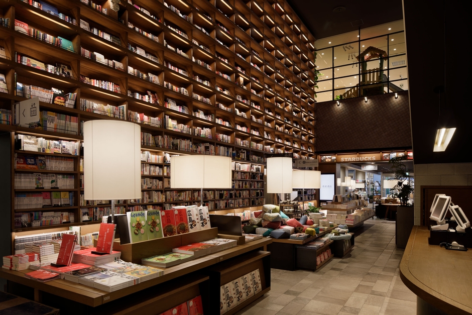 1階2号館「蔦屋書店」