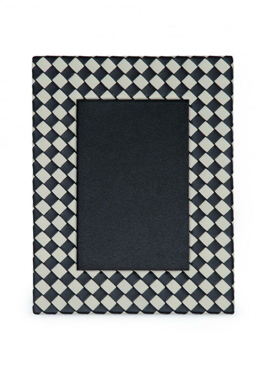 銀座フラッグシップ先行発売　ノートブックカバー　36,000円