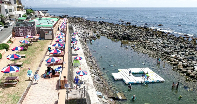 静岡県・伊豆稲取温泉の「磯 SeaGarden IKEJIRI」が7月24日に オープン！天然プールの海水浴場だから安心＆高コスパで人気