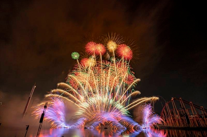 「モントリオール国際花火競技大会2025」本番、日本チームによる花火パフォーマンス