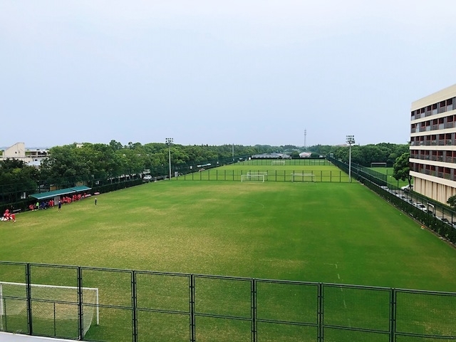 見渡す限りの「緑」!グラウンドが続く訓練基地