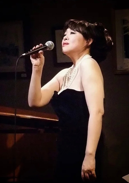 長浜奈津子(俳優座女優・タンゴ歌手)