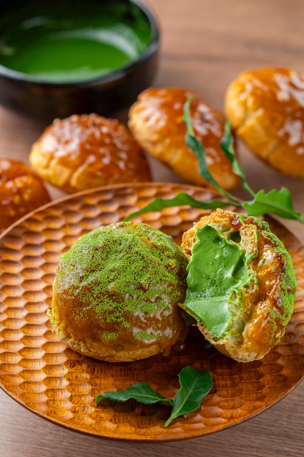 お濃茶カラメルシュークリーム 450円